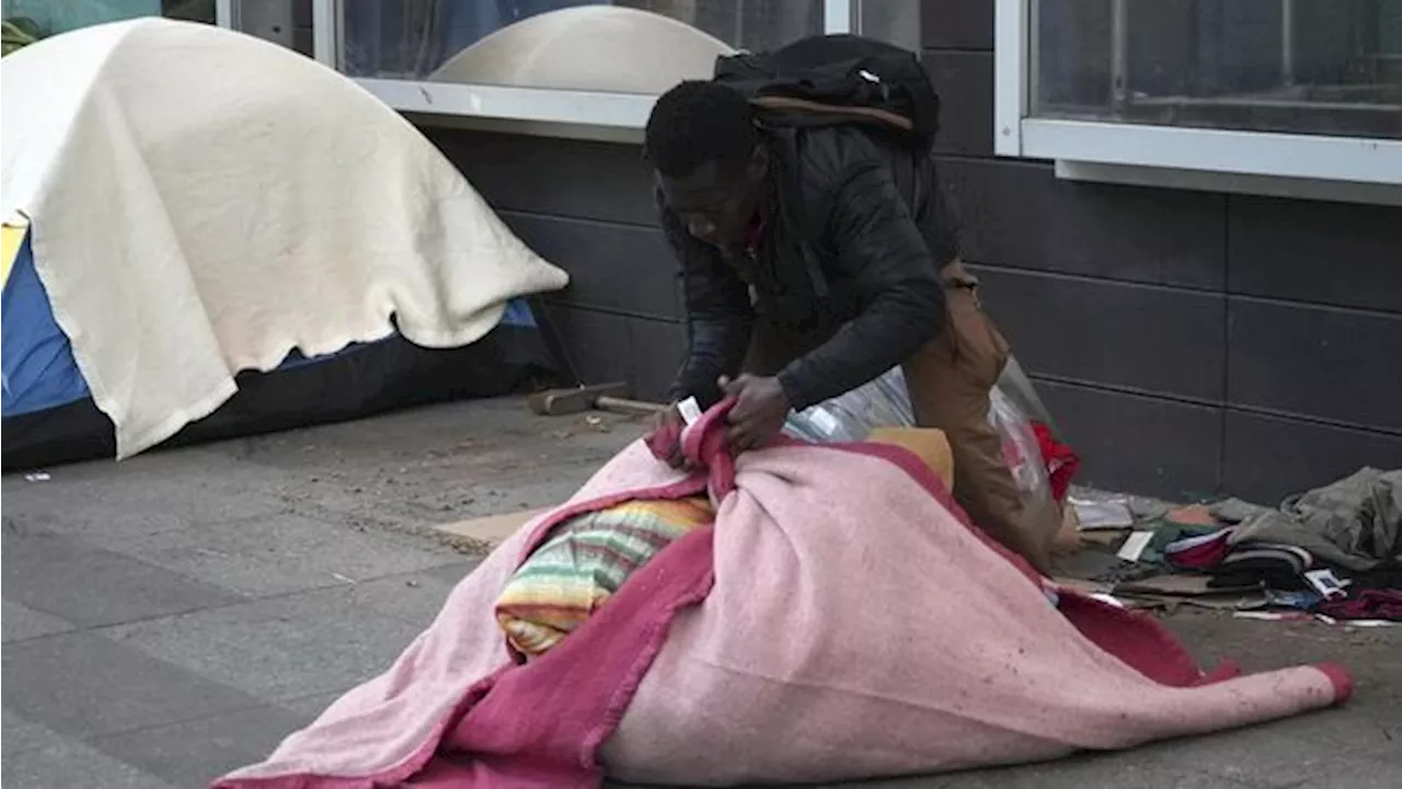 Bukan RI, Potret 'Gembel' Bangun Tenda, Berkemah di Jalanan Kota Paris