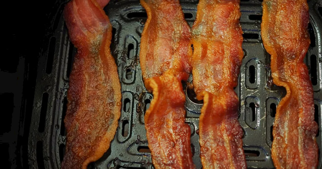 Food expert issues urgent warning to anyone who cooks bacon in an air fryer