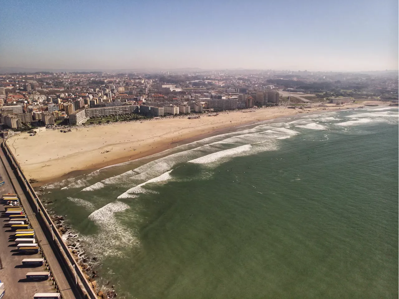 Bandeira Azul vai ser hasteada em 398 praias: veja neste mapa interativo quais são