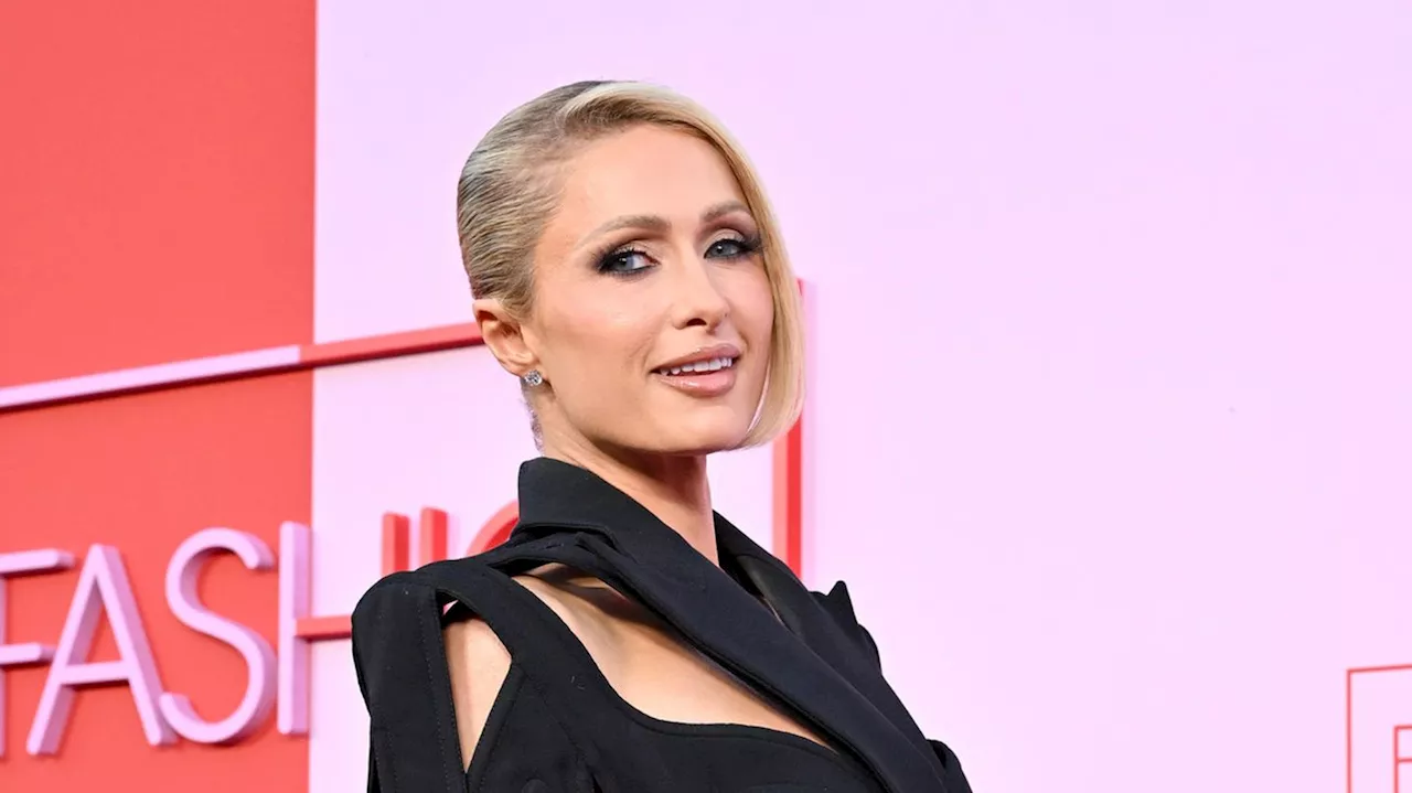 Paris Hilton: Für neues 'Flaunt'-Cover posiert sie komplett nackt