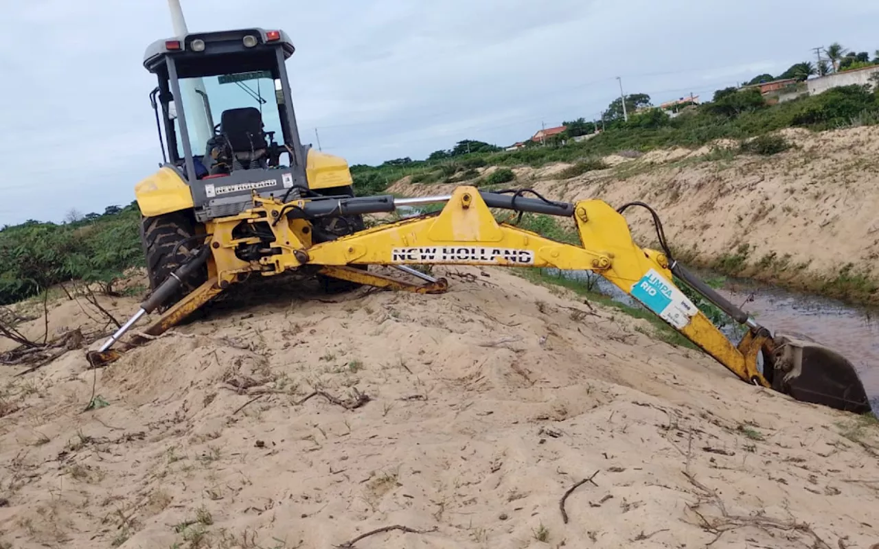 'Limpa Rio' do governo estadual cuida de canais municipais em parceria com prefeitura