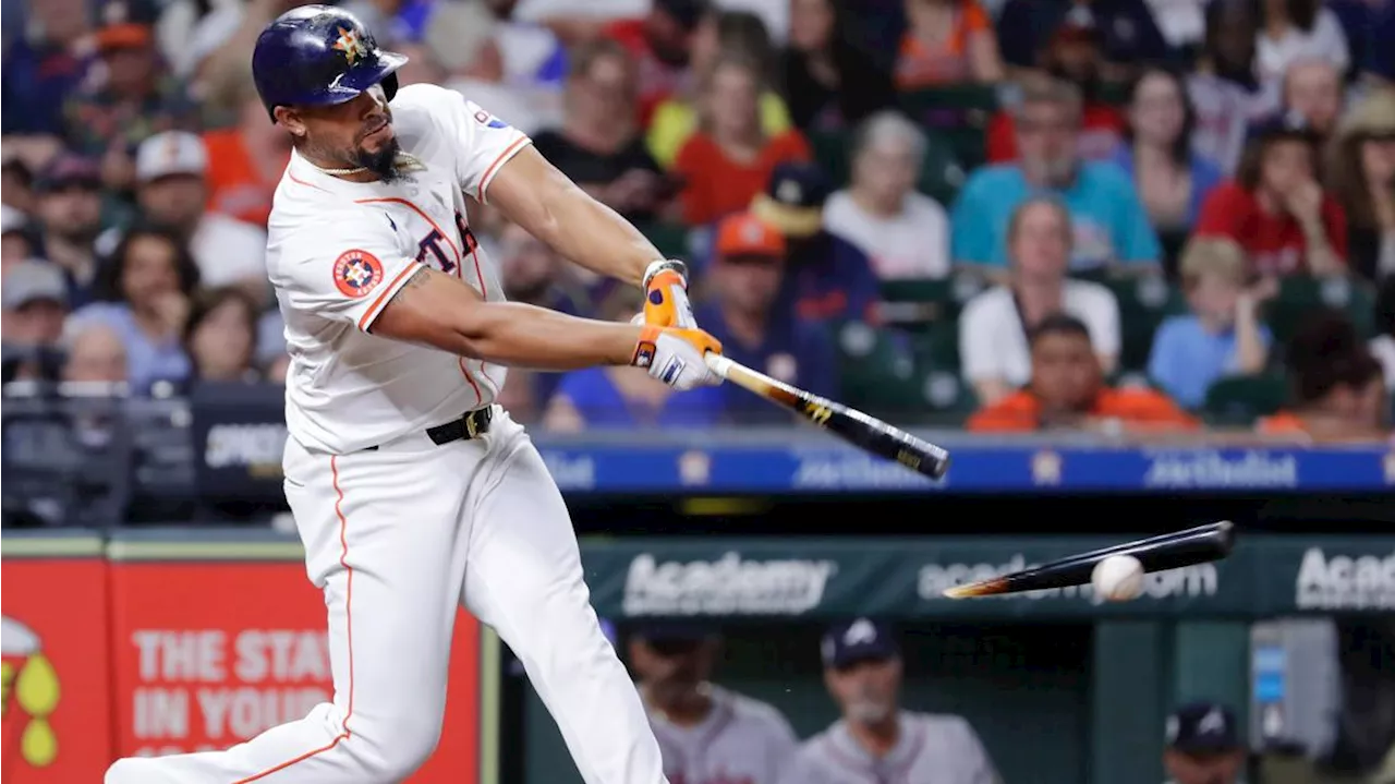 Astros send struggling José Abreu to Florida to work on swing