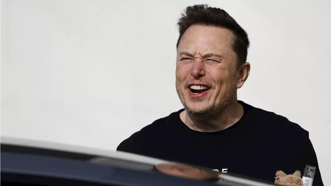 «Nous devons être intransigeants»: Elon Musk ferme deux services chez Tesla, 500 personnes vont être virées