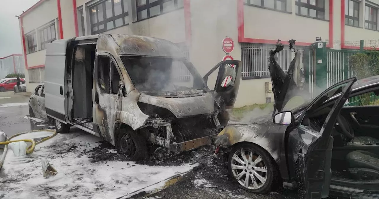 Près de Lyon : un fourgon braqué puis incendié, le butin estimé à «plusieurs millions»