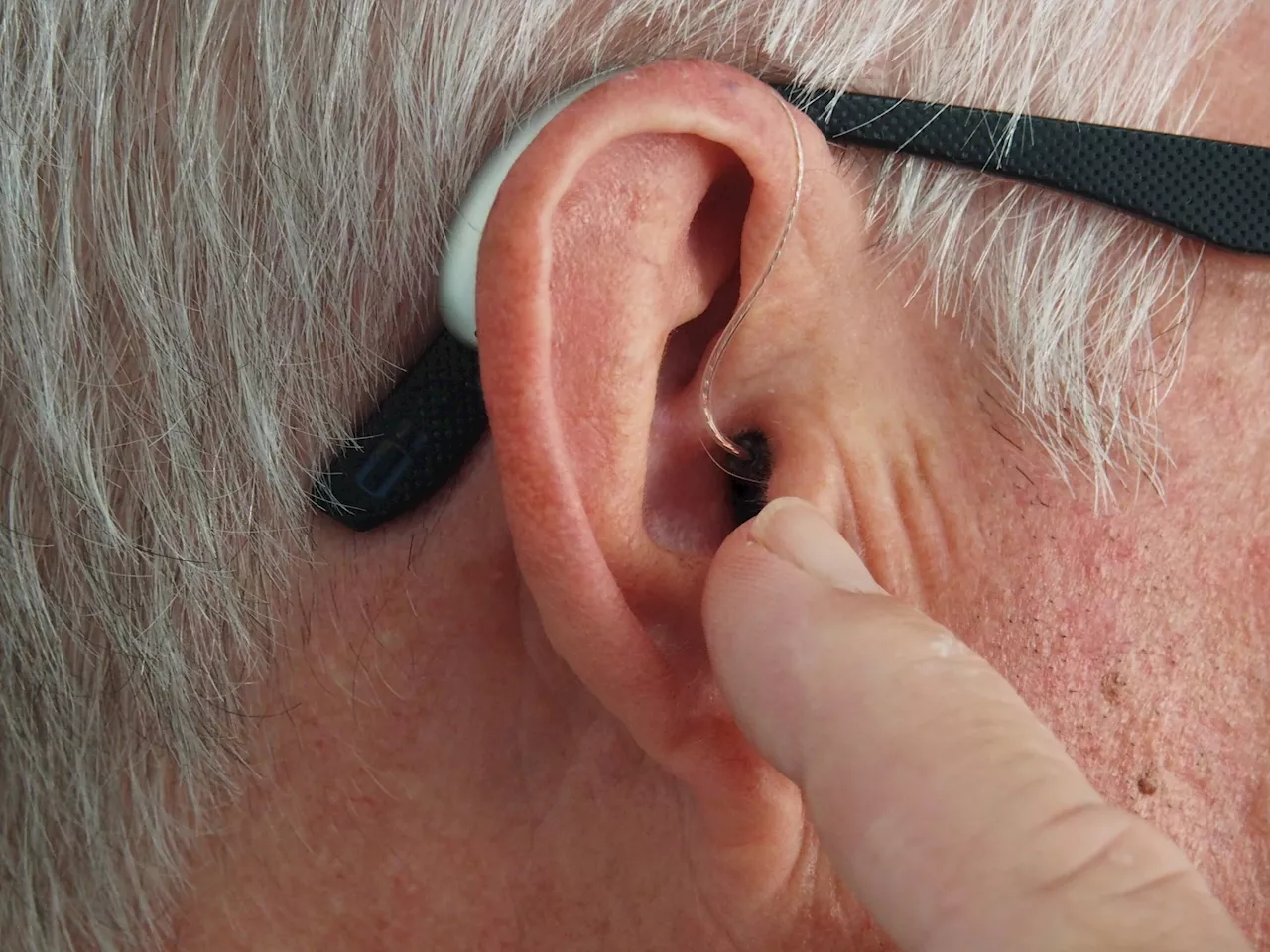New clinical practice guideline provides evidence-based recommendations for age-related hearing loss