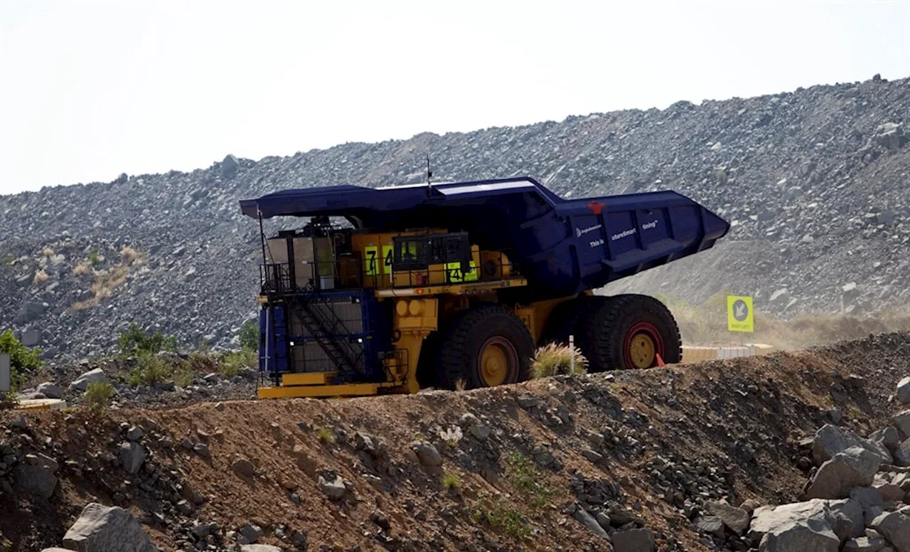 Anglo under pressure to reveal plans to fend off BHP as Elliott hikes stake