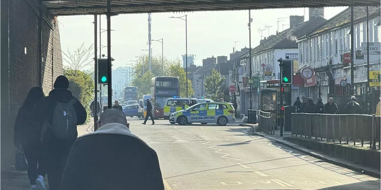 Tödliche Attacke mit Schwert in London: 14-Jähriger stirbt - mehrere Menschen schwerverletzt