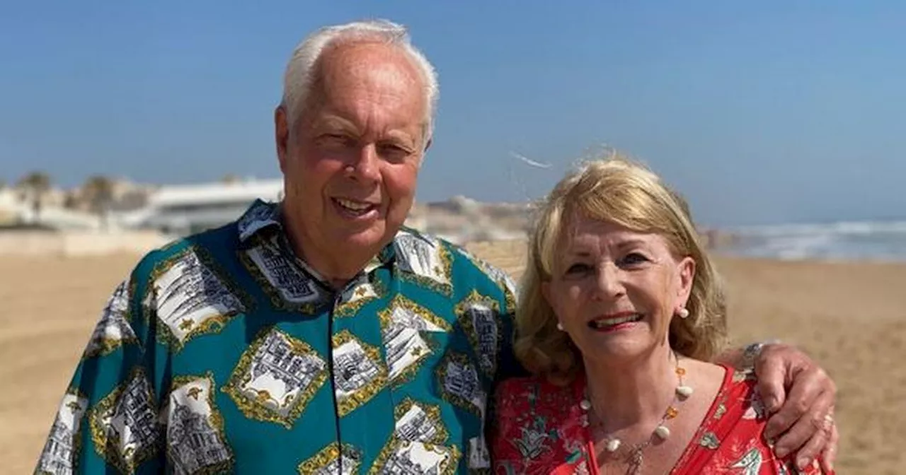 A Place In The Sun couple's 'cheeky' offer leaves viewers divided