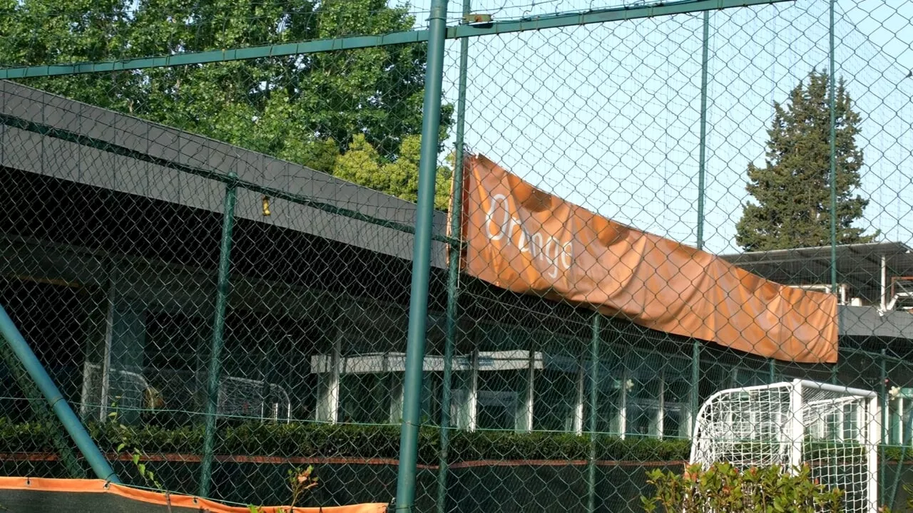 Orange Futbolclub sgomberato: cosa succede adesso ai tesserati