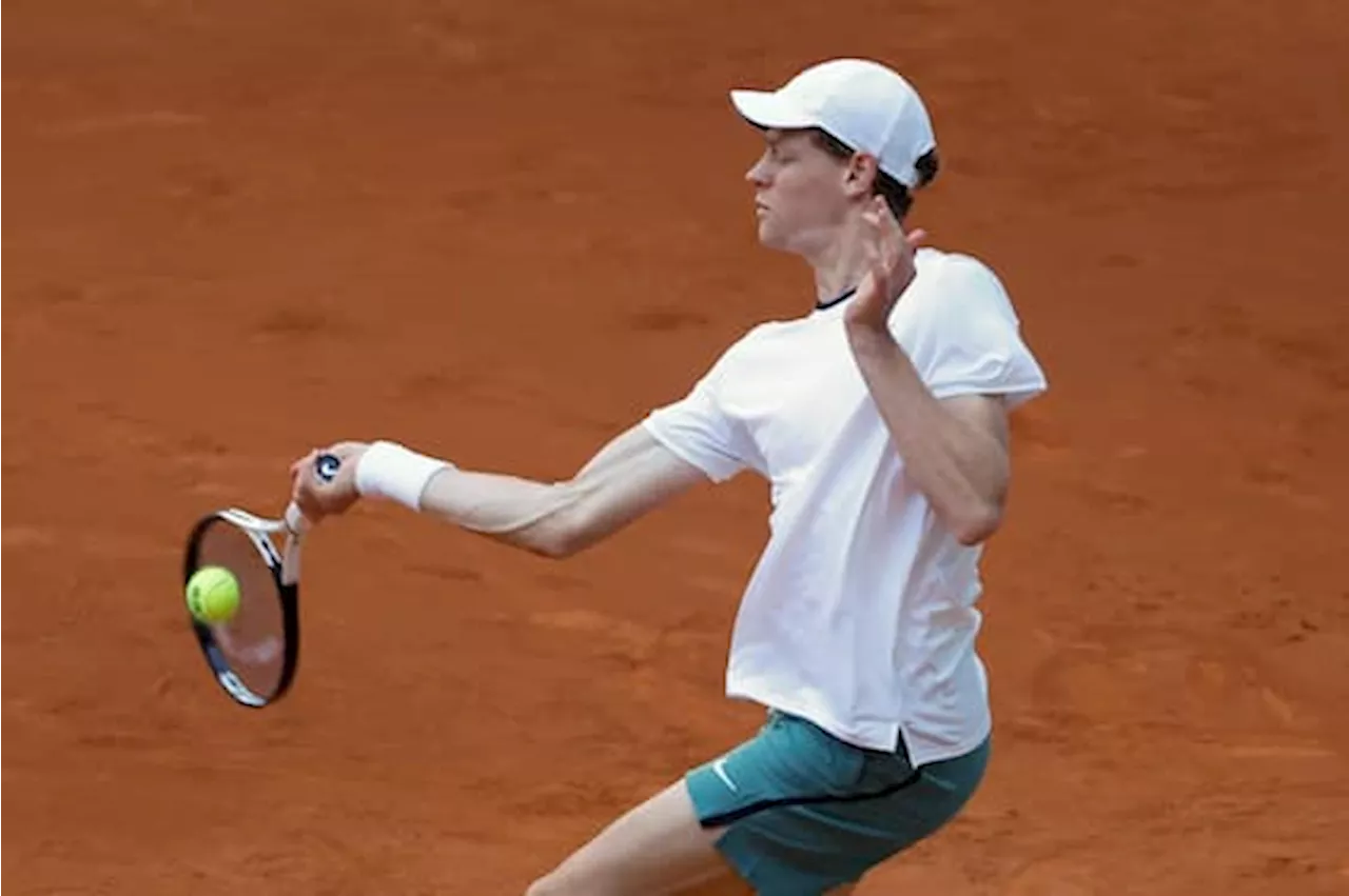 A Madrid Sinner batte Khachanov in 3 set e vola ai quarti