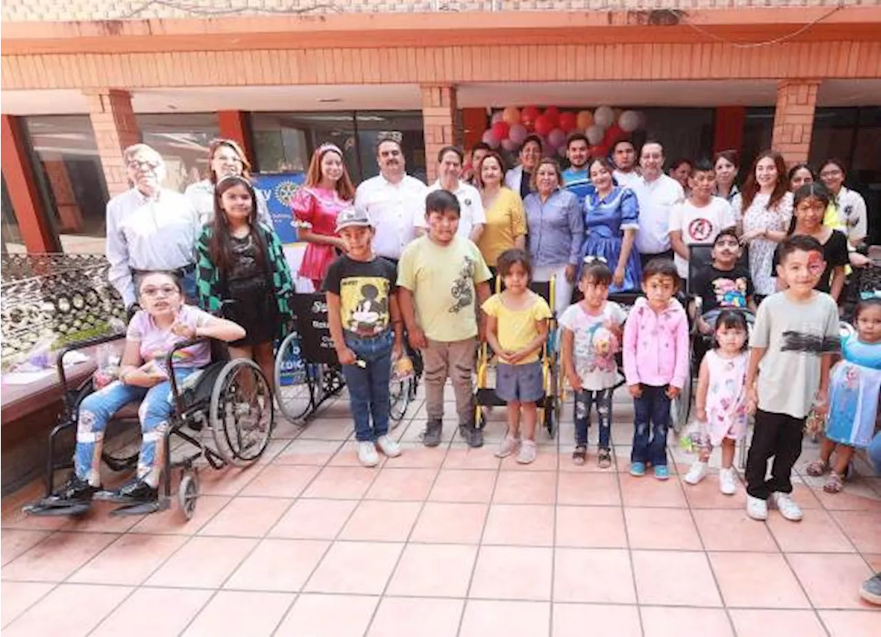 Saltillo: Regalan UAdeC y Club Rotario aparatos ortopédicos a niños que acuden al Hospital Universitario