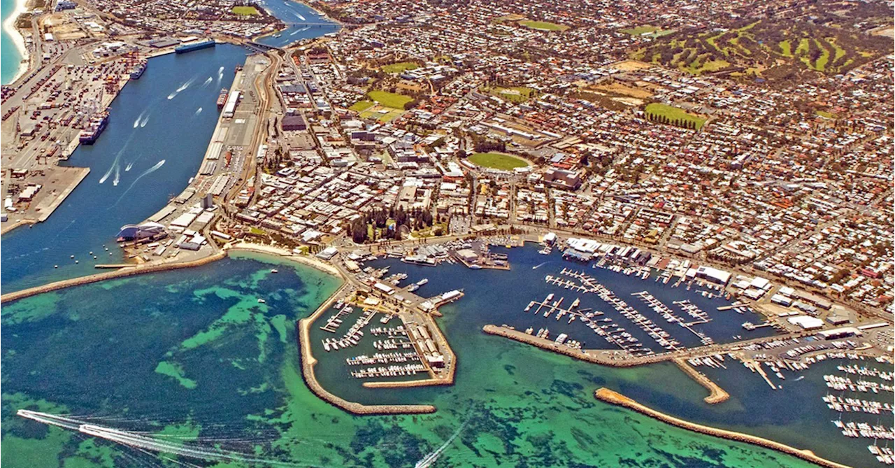 'Exceptional leader': Tributes paid to Fremantle Ports CEO Michael Parker after sudden death