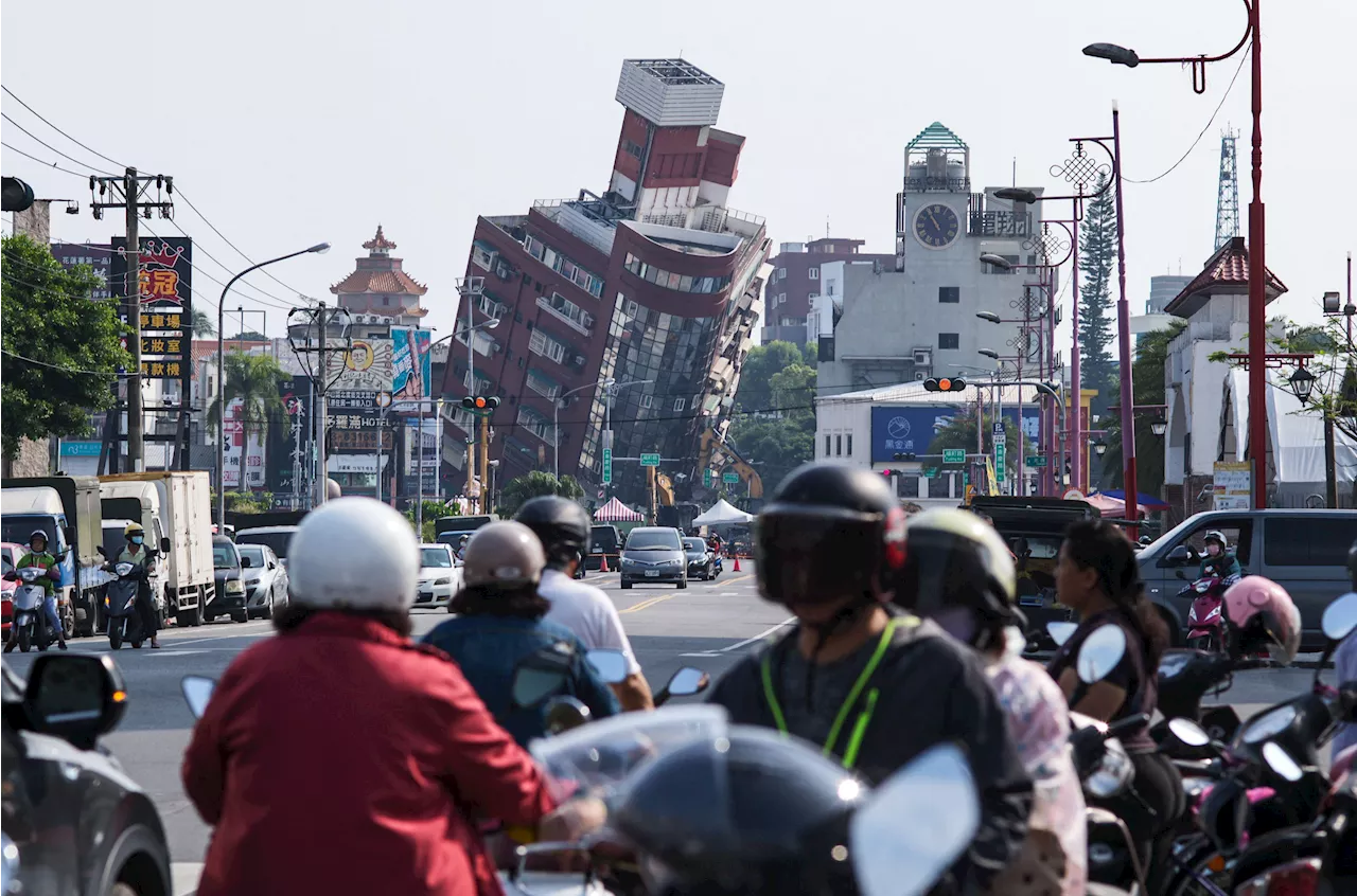 Terremoto a Taiwan, ultime news: circa 100 scosse di assestamento nella notte, salvati 6 minatori