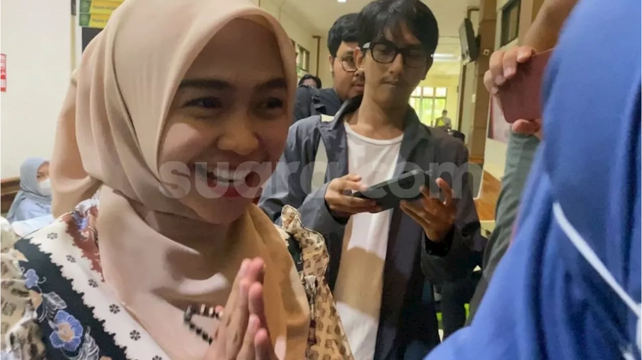 Ria Ricis Akrab dengan Teuku Ryan di Ruang Sidang, Ternyata Untuk Tutupi Hal Ini