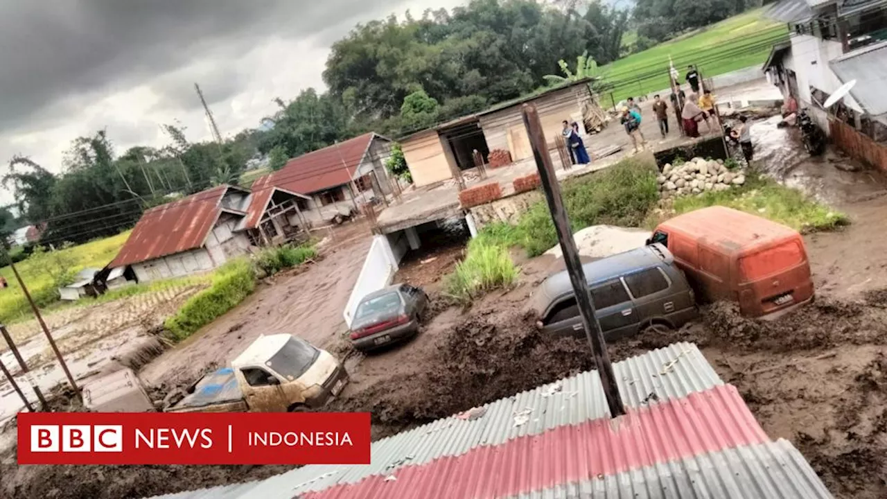 Banjir lahar dingin melanda Sumbar usai erupsi Gunung Marapi