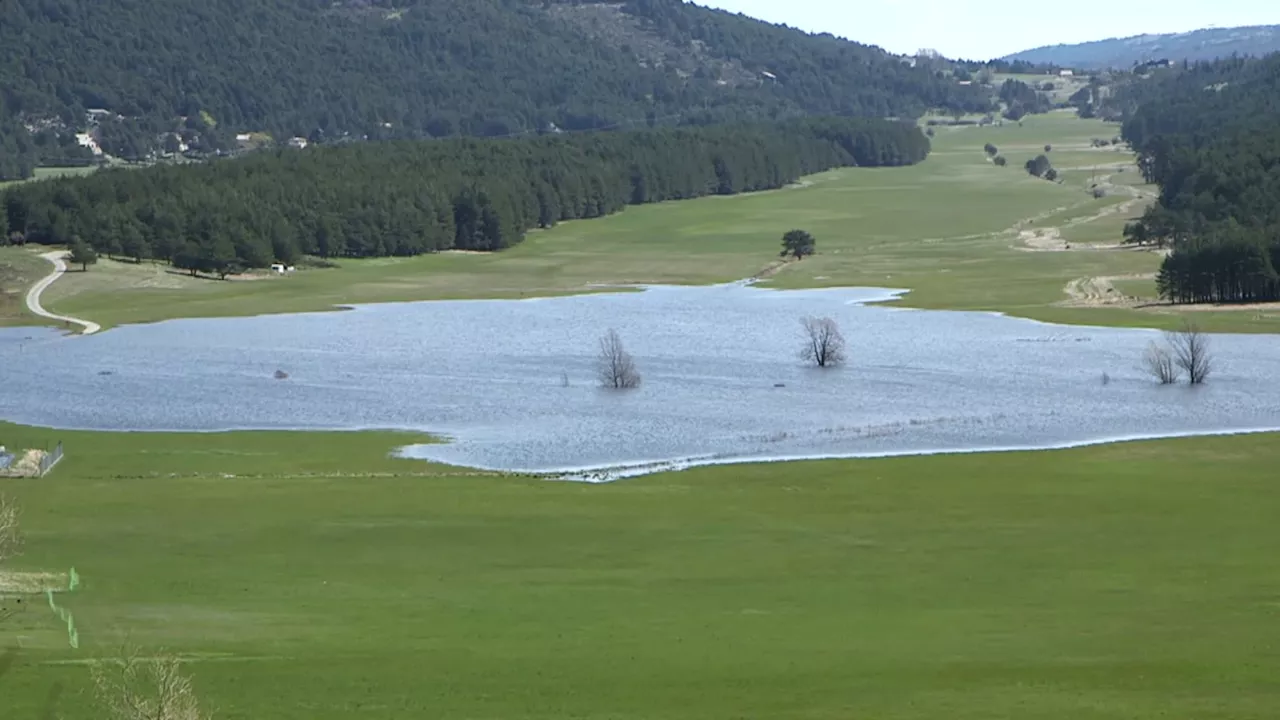 Formation d'un lac sur la plaine de Caille suite aux fortes pluies