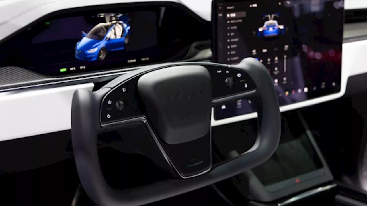 Tesla Enlists Apple to Prove Driver Killed in Crash Was Gaming