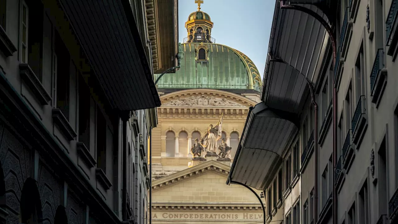 Bundesrat lehnt Volksinitiativen zur Reduktion der Prämienlast ab