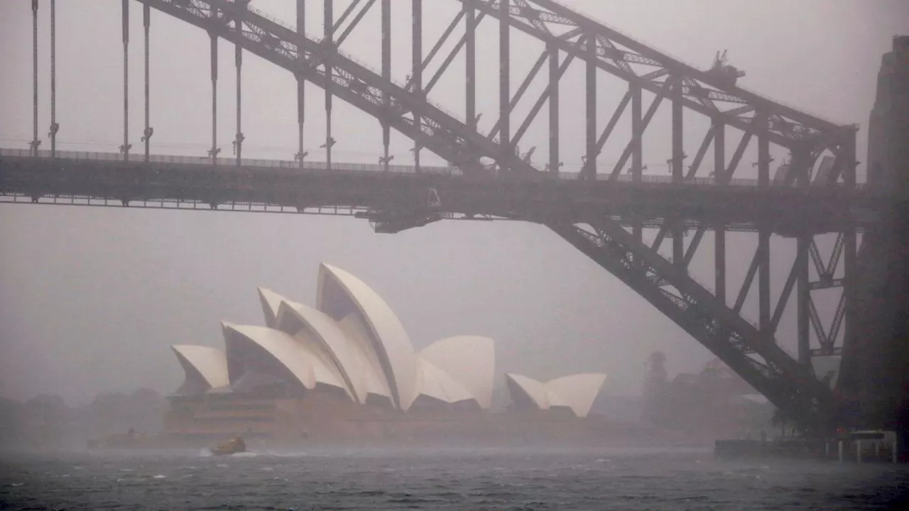 Unwetter in Australien: Sturzregen setzt Sydney unter Wasser – Menschen sollen zu Hause bleiben