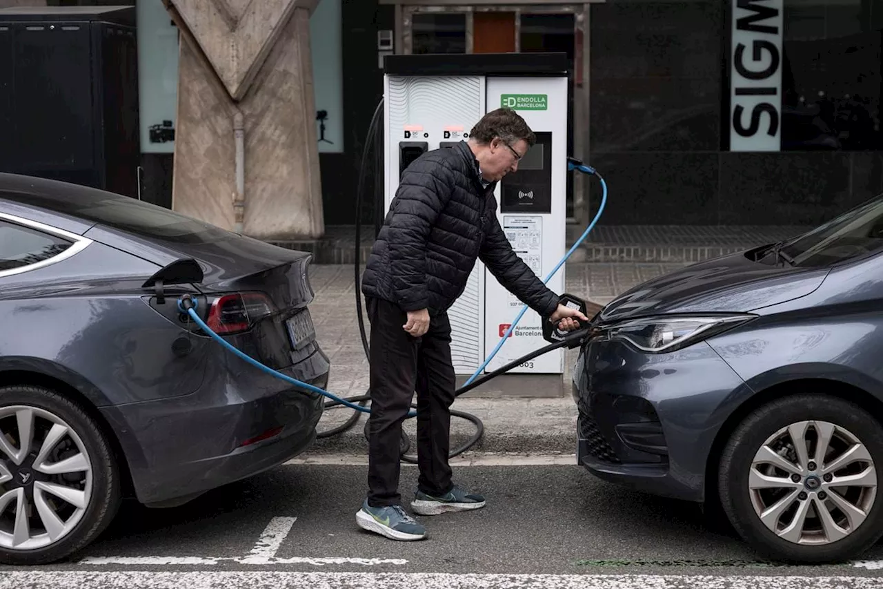 Novedades en la deducción de vehículos eléctricos en la Campaña de la Renta 2023-2024