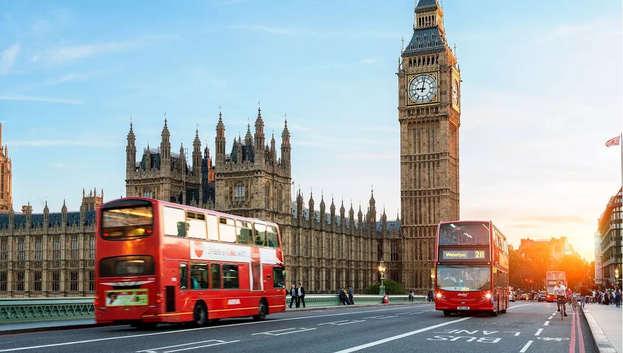 Pourquoi les bus en Angleterre ont-ils deux étages ?