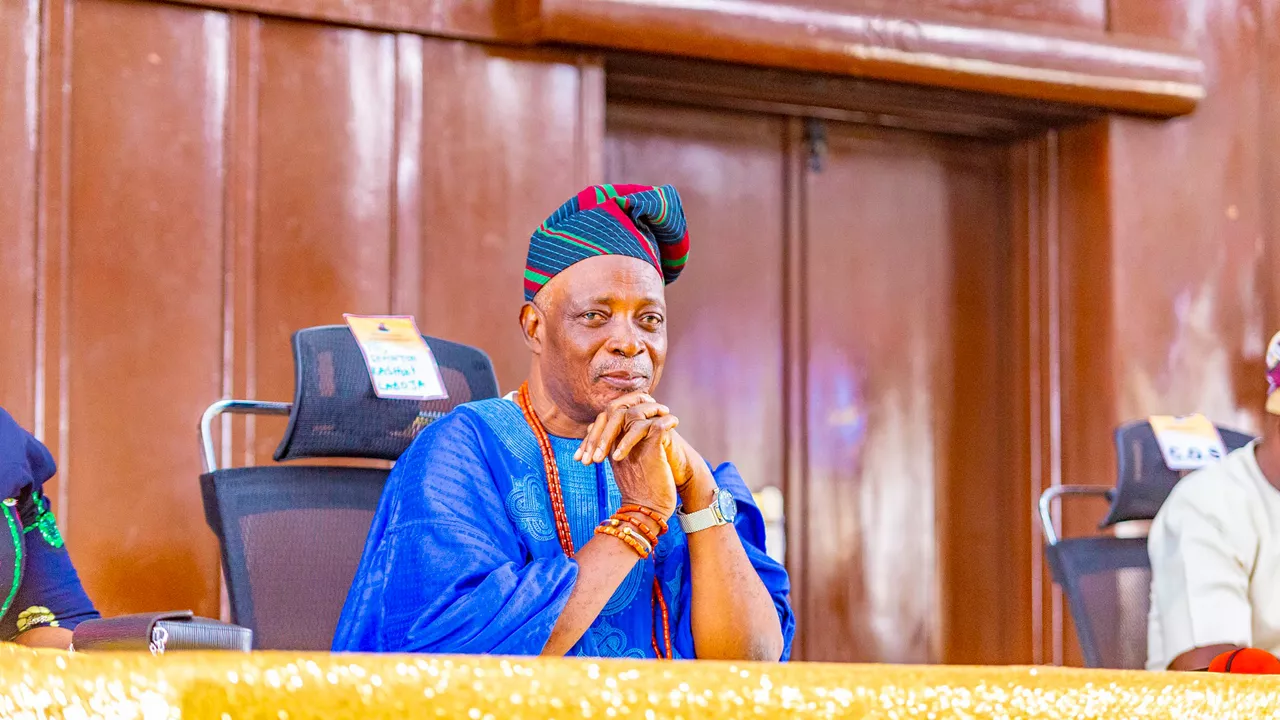 Ibadan elders move to settle Ladoja, Obas’ rift over Olubadan stool