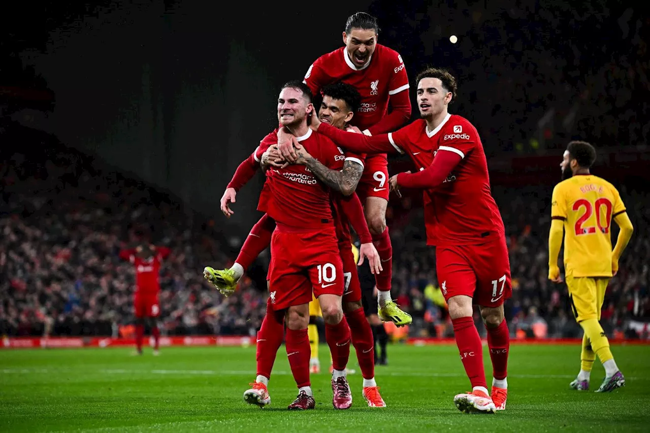 Angleterre: Liverpool s'en sort, Chelsea crucifie Manchester United
