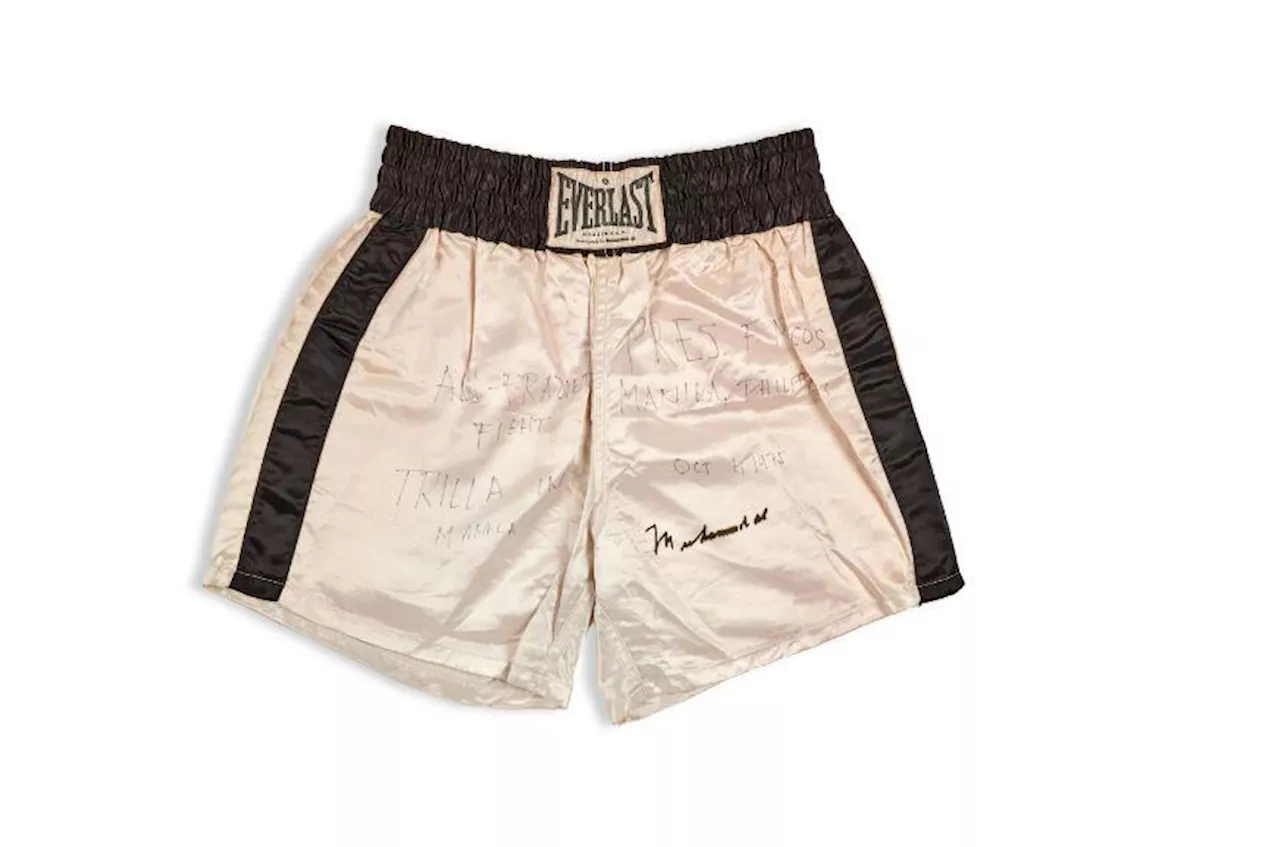 Boxe : le short porté par Mohamed Ali du combat de légende «Thrilla in Manila» aux enchères