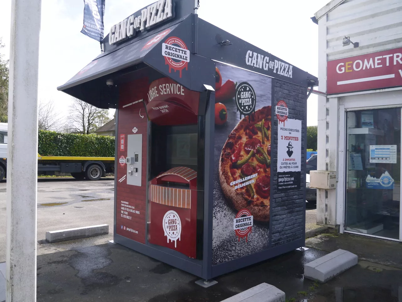 Un distributeur de pizzas installé à Saint-Georges-de-Reintembault