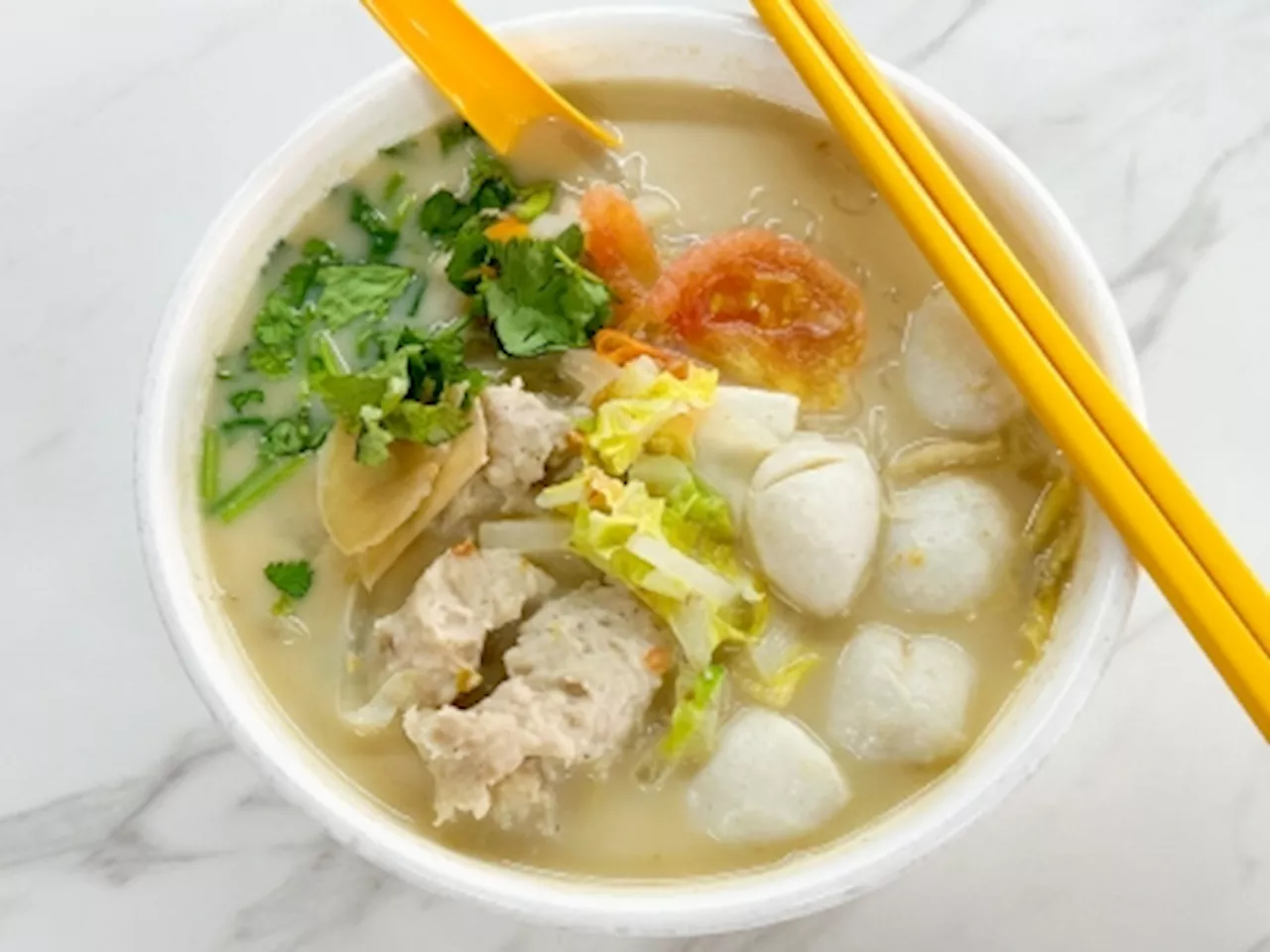 Head to Puchong Bandar Kinrara’s Sister Fish Head Noodles for freshly-made fish balls in a silky fish broth