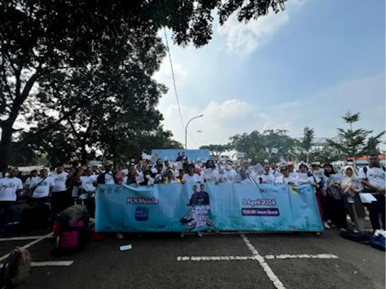 Mudik Bareng BUMN, PLN Jawa Barat Berangkatkan Ratusan Pemudik