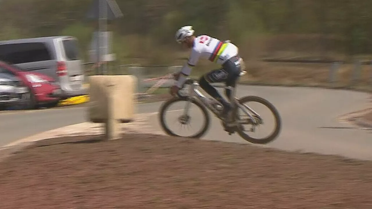 Van der Poel vreest 'chicane' in Parijs-Roubaix: 'Wordt vol in de remmen'