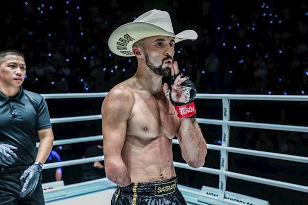 One-handed Calgary fighter wins by decision in One Championship Muay Thai debut