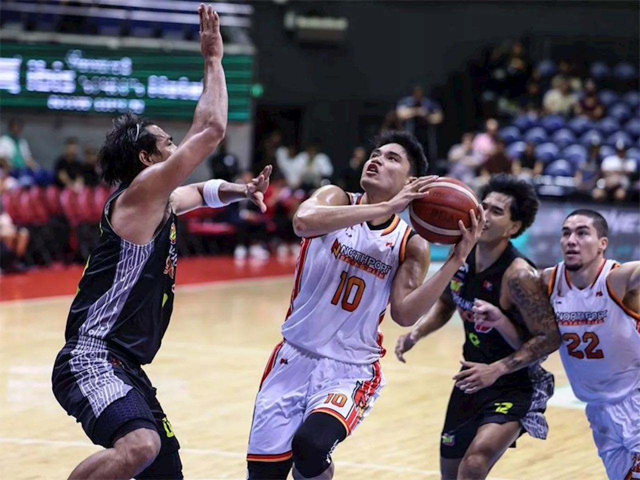 Batang Pier rip Tropang Giga for 4th straight win