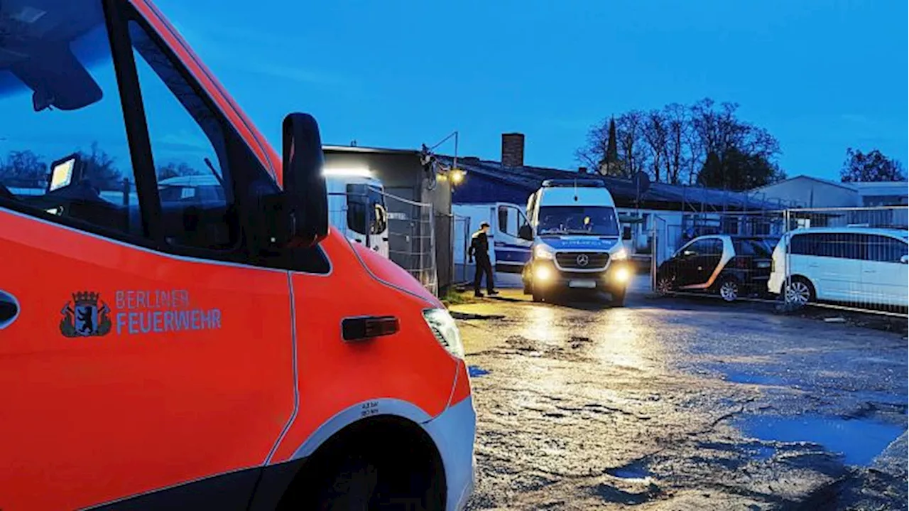 Polizei stellt Drogen und gefährliche Chemikalien in Bohnsdorf sicher