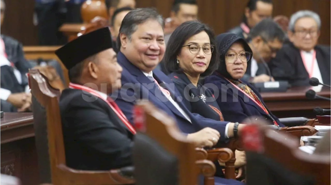 Menteri-Menteri Indonesia Memberikan Keterangan di Sidang PHPU