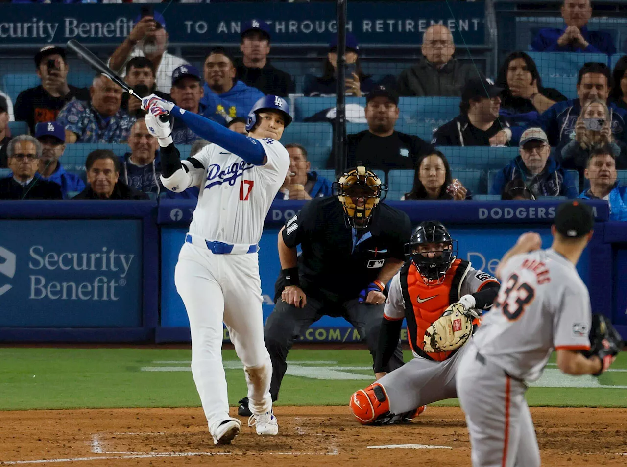 This fan caught Shohei Ohtani’s first HR as a Dodger; hard feelings ensued