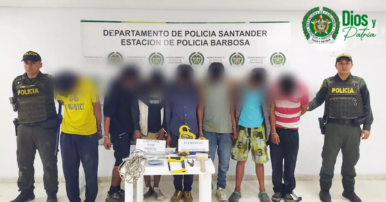 Sorprenden a jóvenes robando en obra de construcción de templo católico de Barbosa, Santander