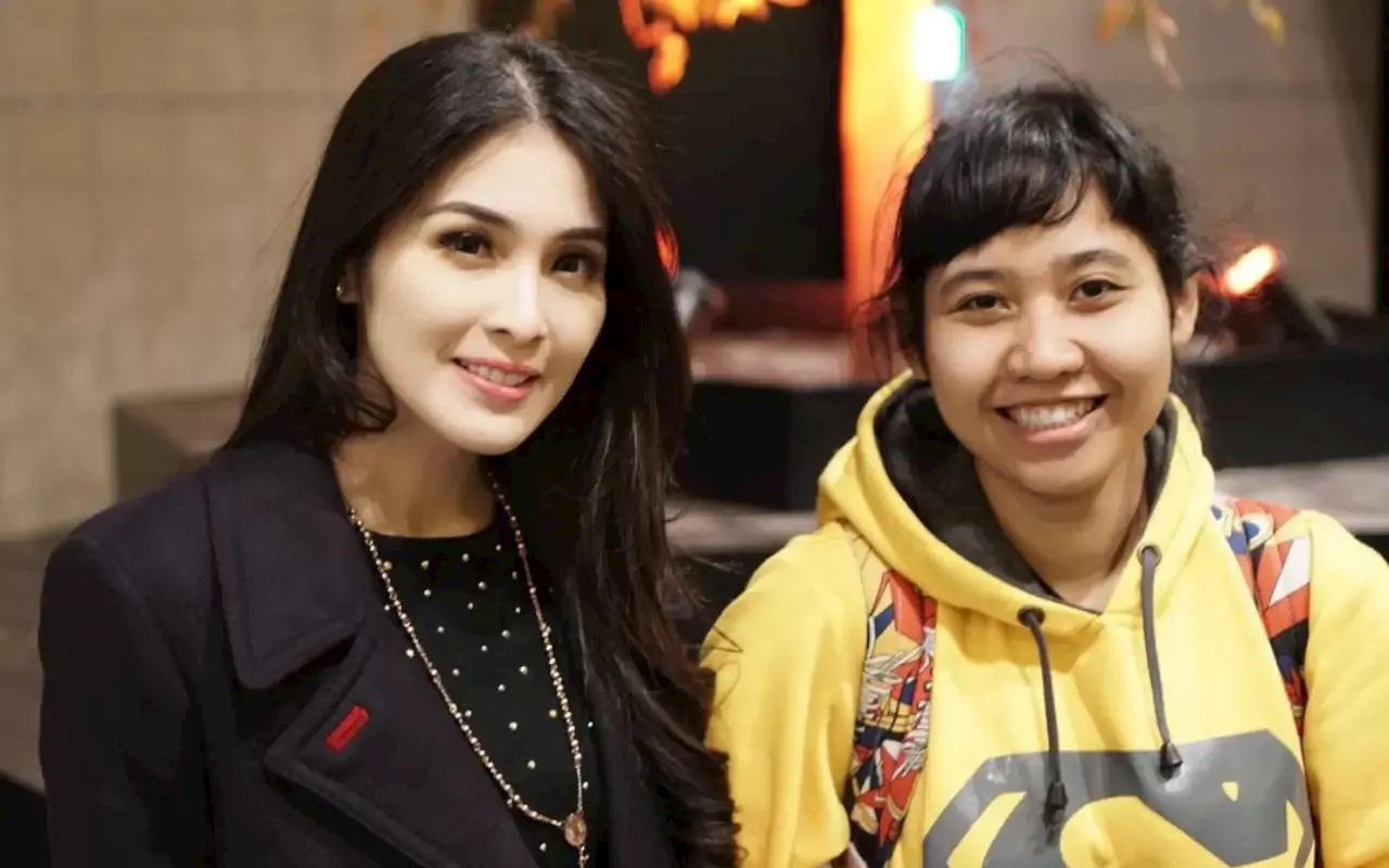 Asisten Sandra Dewi Posting Tagar Misterius usai Terima Hampers Bertuliskan Kejaksaan Agung