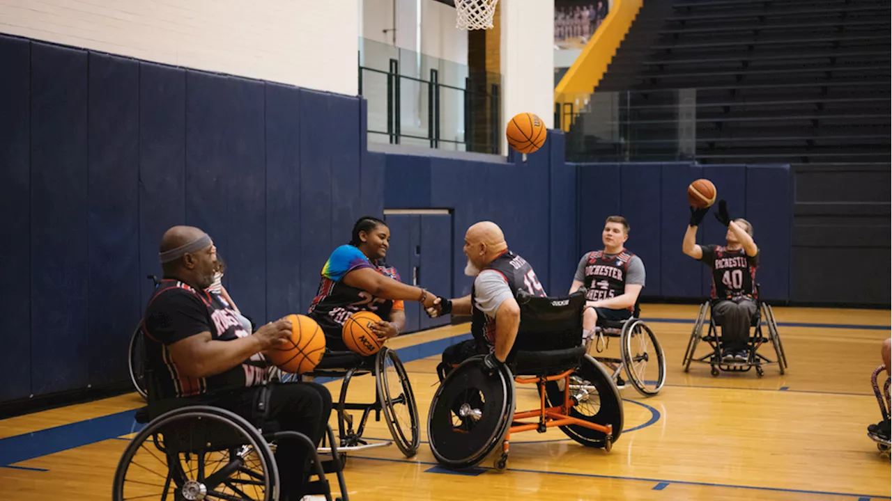 St. John Fisher hosts wheelchair basketball event featuring Rochester Wheels