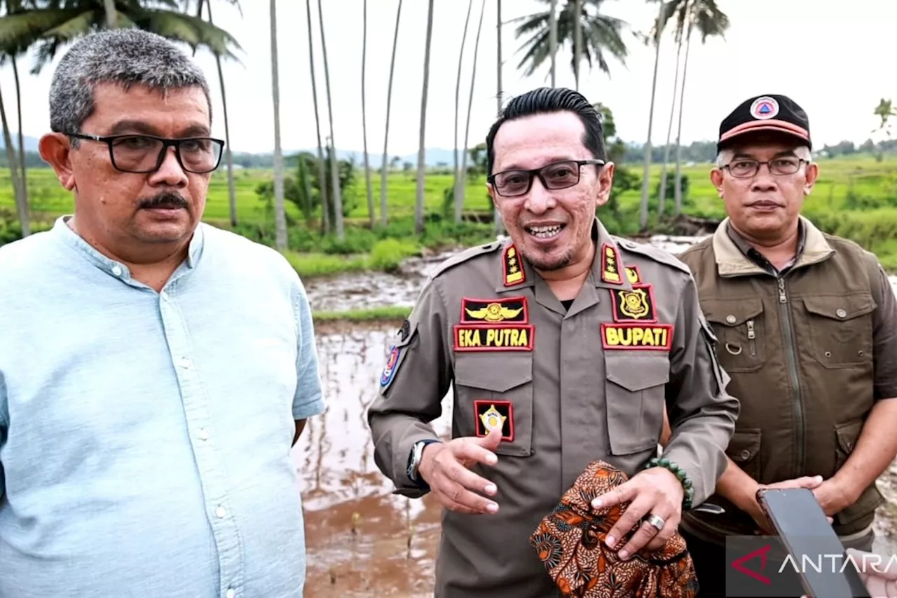 Banjir Lahar Hujan Terjang Lima Nagari di Tanah Datar