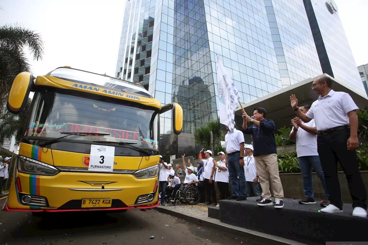 Kemarin, bus padati Tol Japek hingga jamaah Aolia shalat Id lebih awal