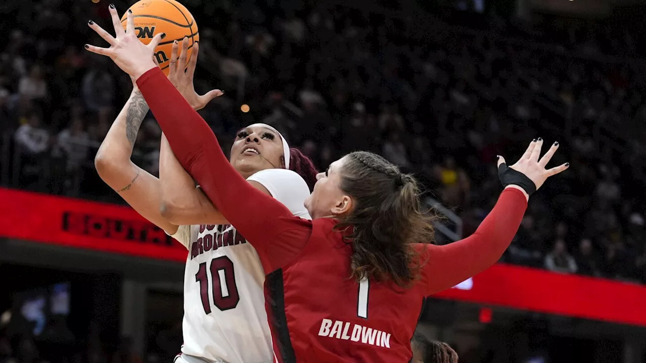 South Carolina Defeats North Carolina State in Women's NCAA Tournament