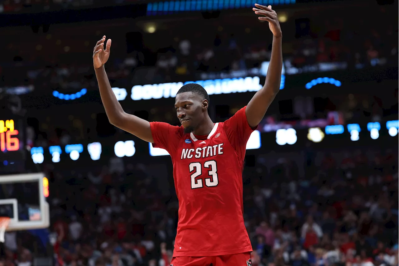 Final Four Predictions: 3 Betting Experts Weigh In on Tonight's Action