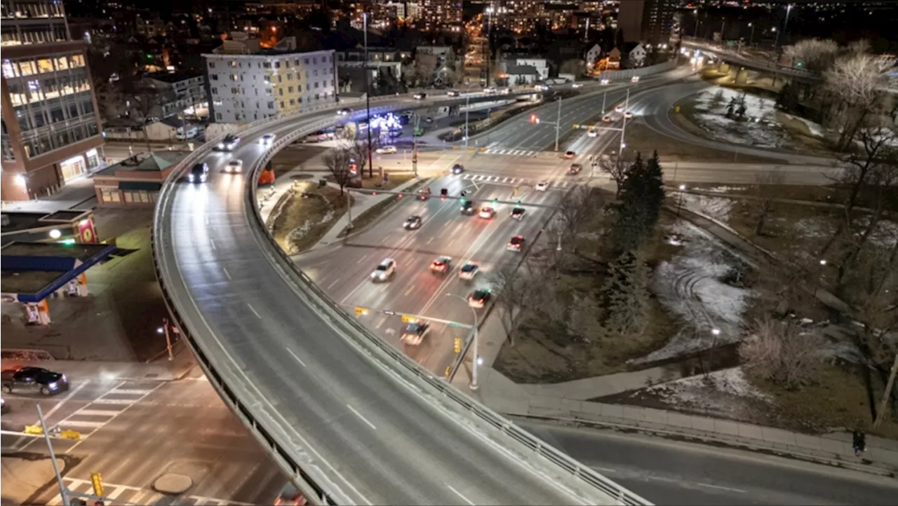 Calgary bridge into downtown shuts down for maintenance