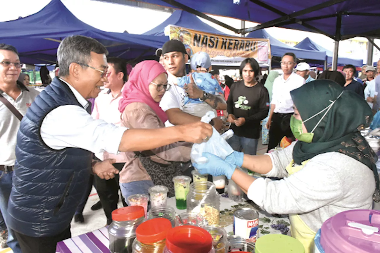 500 packs of bubur lambuk distributed in Kundasang