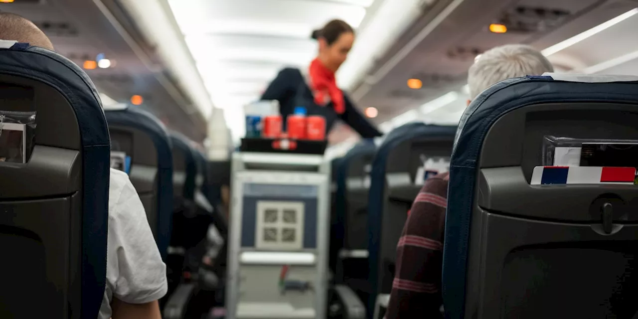 Flugbegleiterin behauptet, den Charakter von Passagieren anhand ihrer Schuhe ablesen zu können