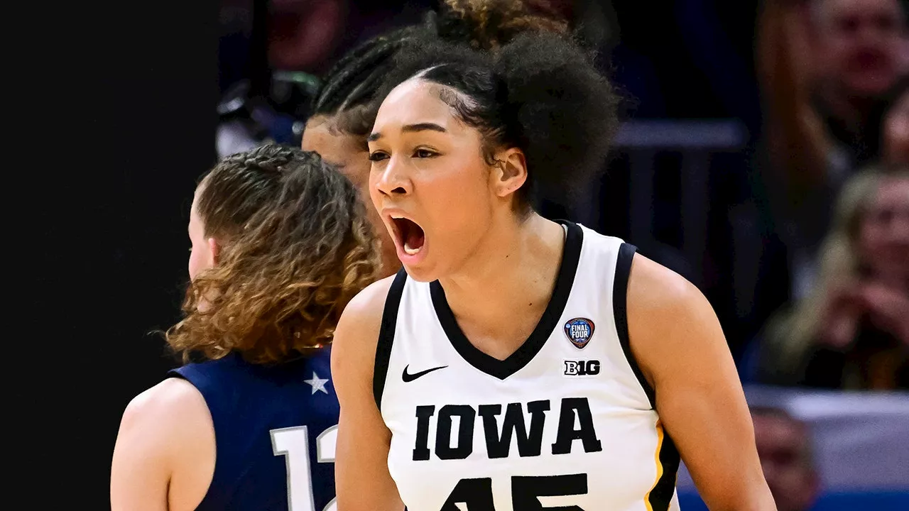 Iowa Hawkeyes advance to national title game after controversial foul call