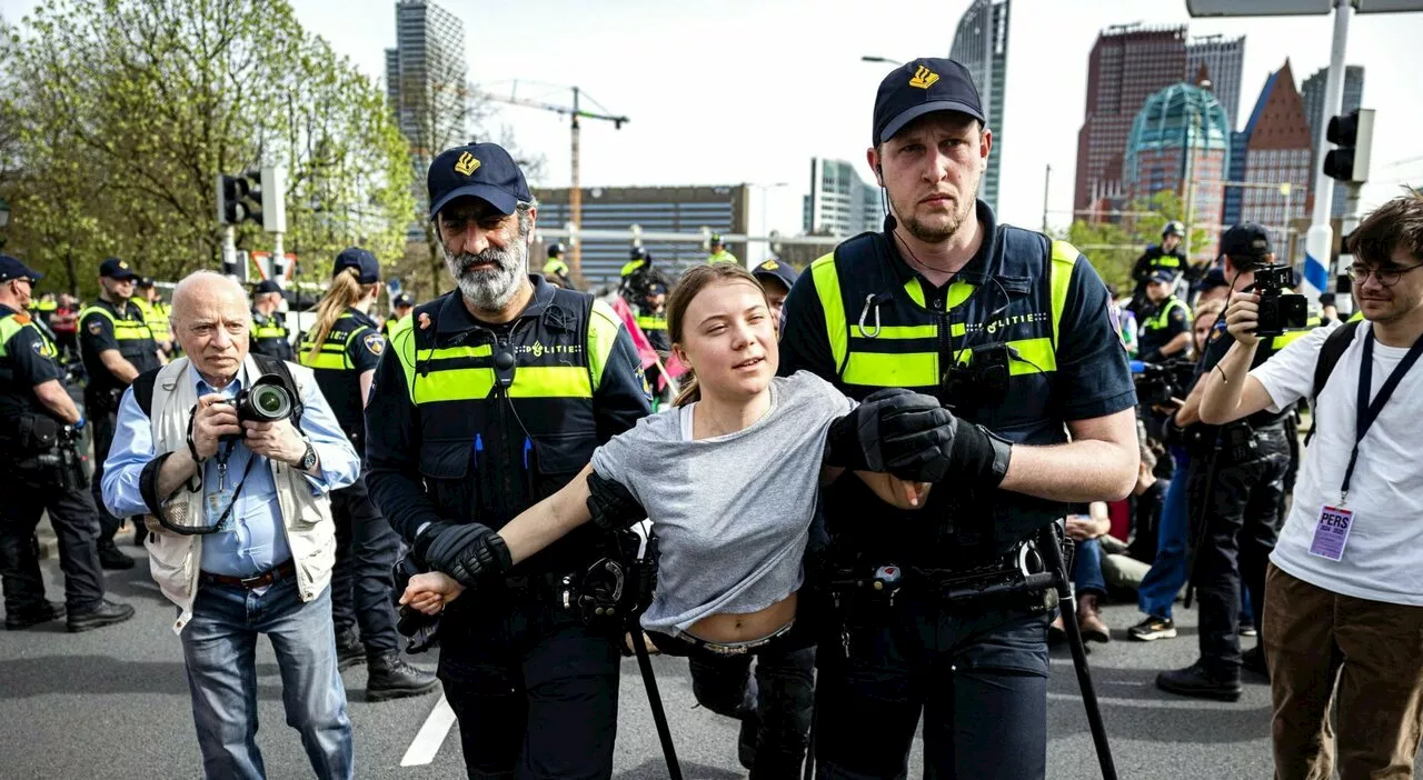 Greta Thunberg arrestata durante una manifestazione contro i cambiamenti climatici