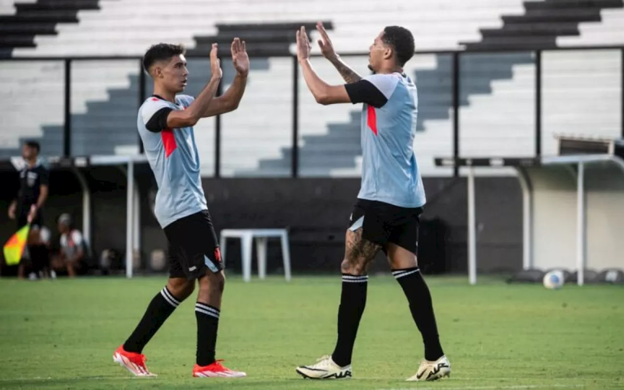 Vasco vence o América-MG em jogo-treino realizado em São Januário